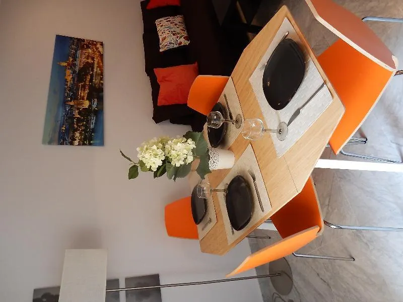 Apartamentos Vive Sevilla 0*, Seville Spain