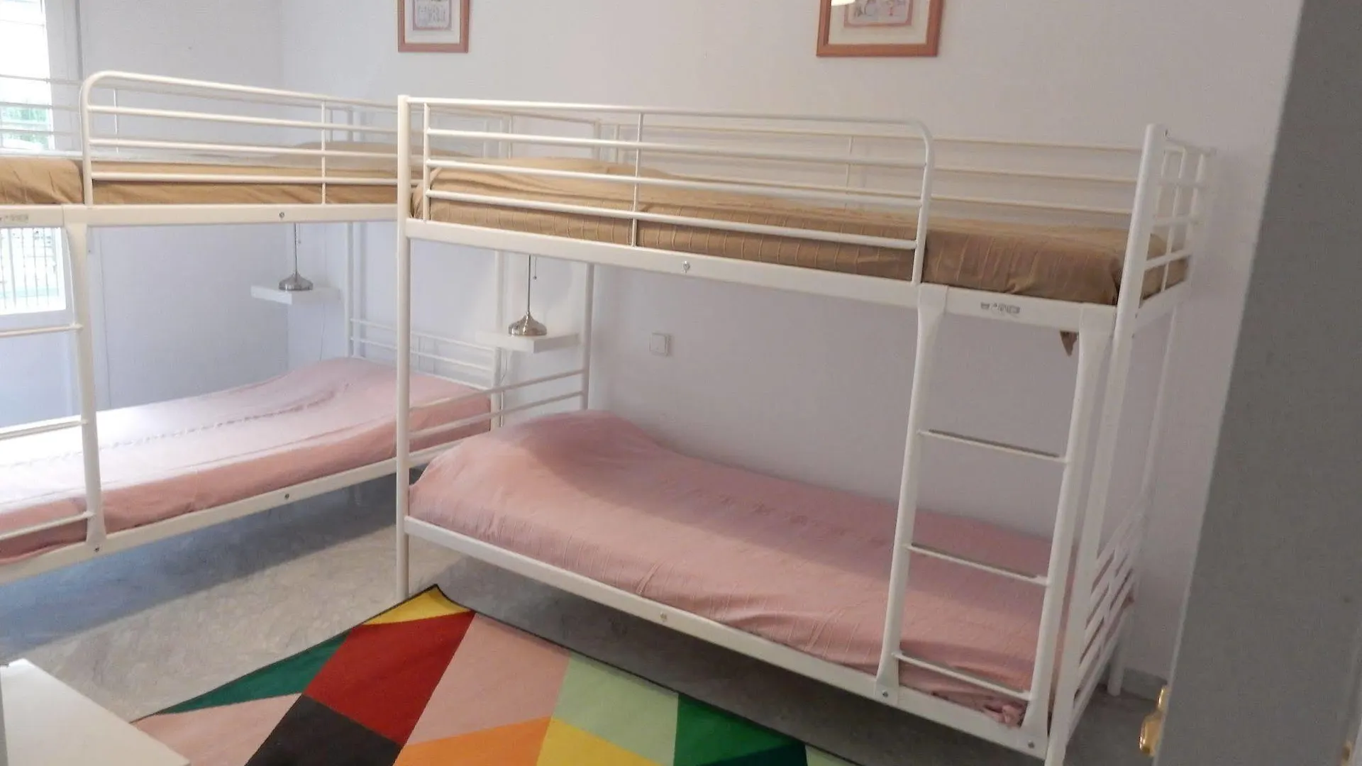 Apartamentos Vive Sevilla 0*, Seville