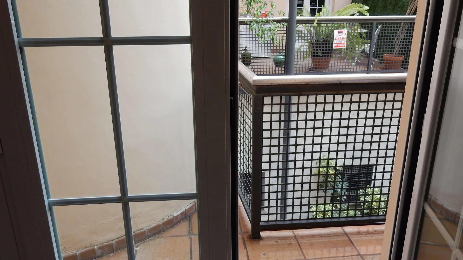 Apartamentos Vive Sevilla 0*, Seville Spain